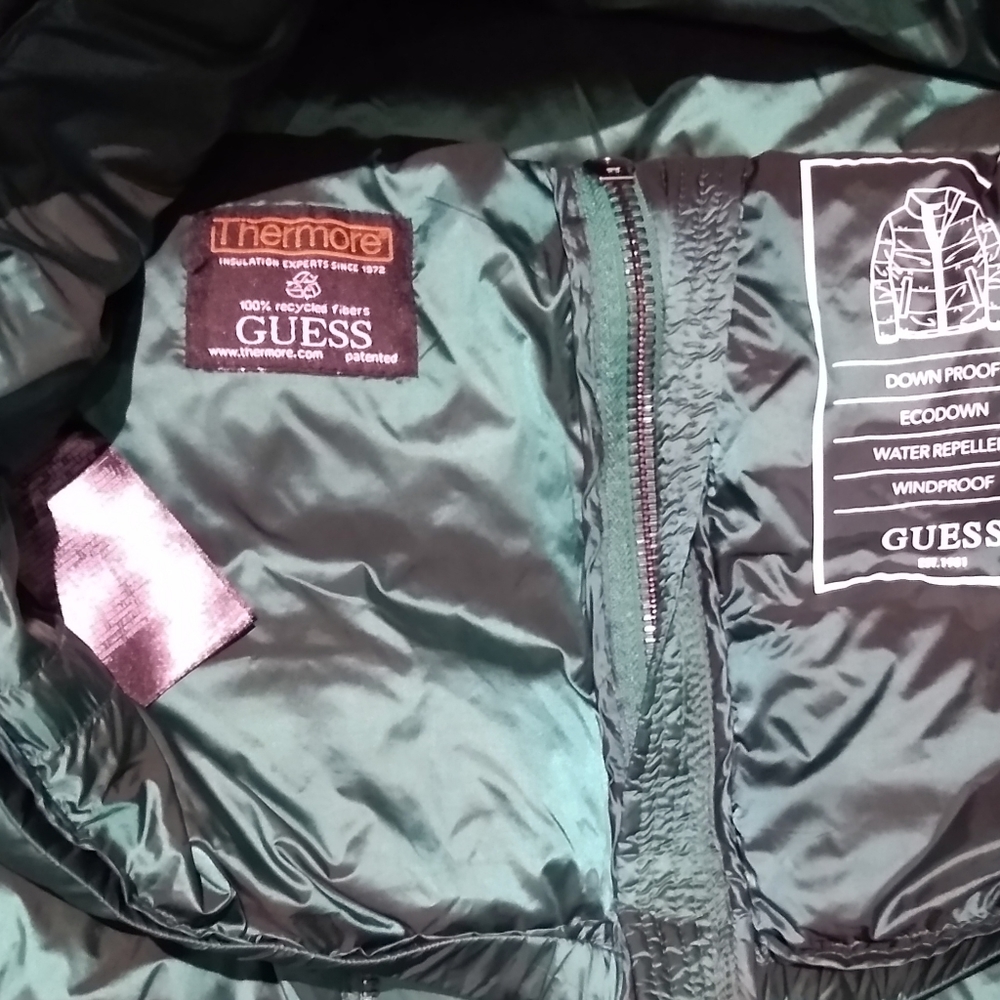 Guess - Picture 3 of 4